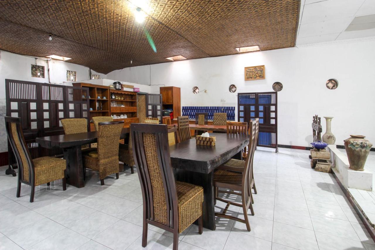 Reddoorz Near Rumah Sakit Wirosaban Salakan Exterior photo